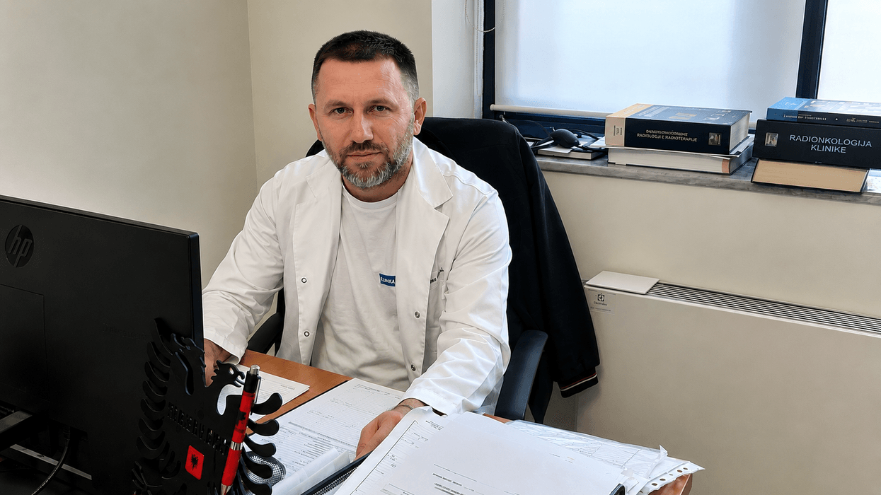 Trajtimi onkologjik i melanomës: Roli i imunoterapisë, terapisë së synuar dhe kimioterapisë