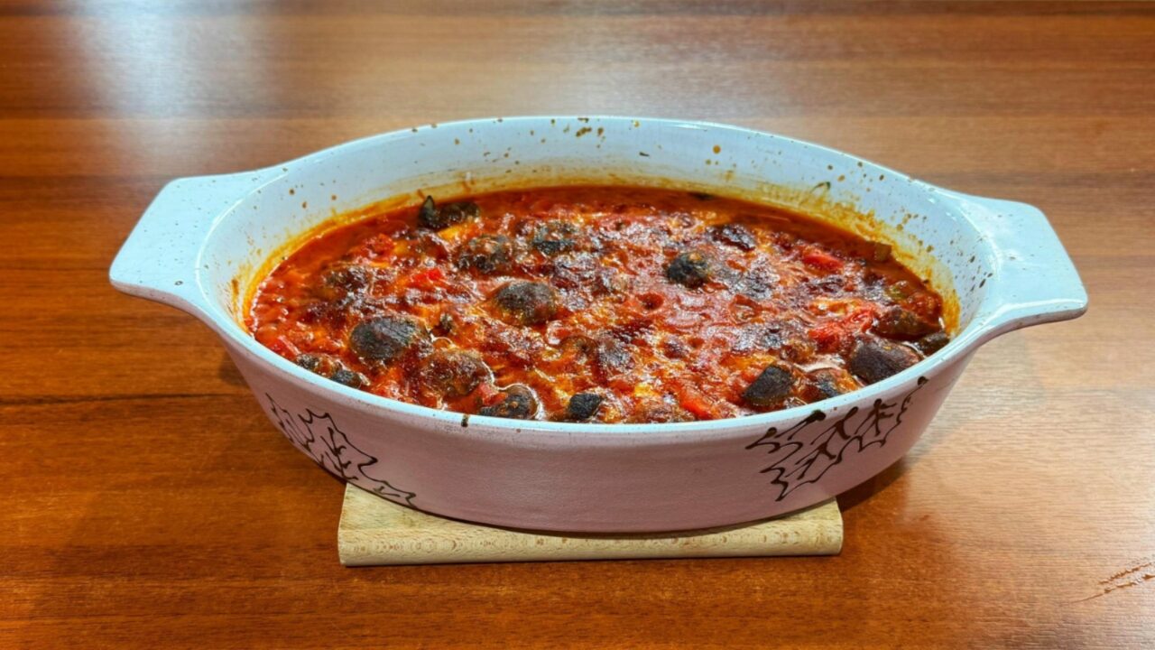Tavë me kërpudha dhe perime