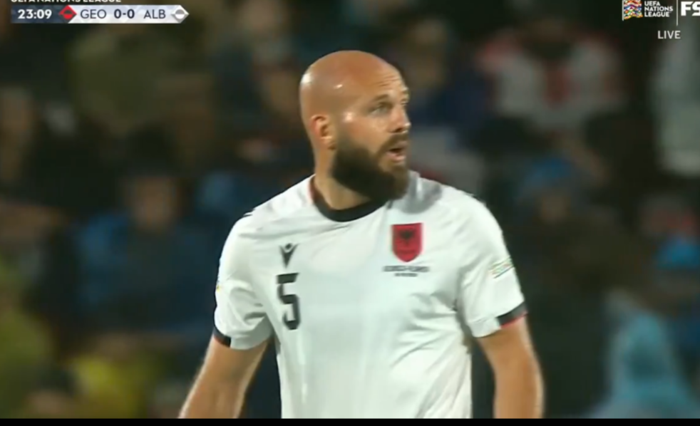 Arlind Ajeti mund të luajë sërish në Superligën e Turqisë, mbrojtësin shqiptar e kërkojnë në merkato